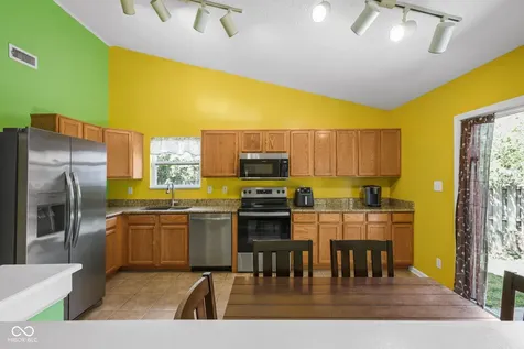 8315 Corinth Place Indianapolis IN 46227