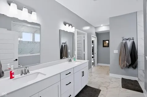 5054 Foxley Park Lane Avon IN 46123