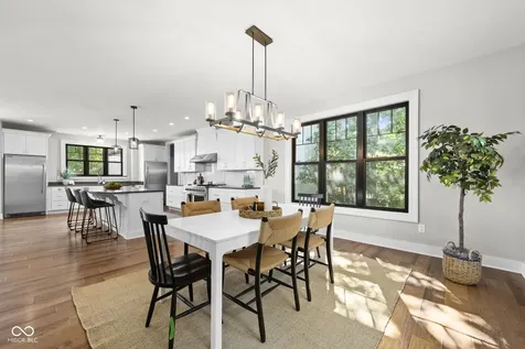 8157 Hunters Place Indianapolis IN 46236