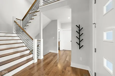8157 Hunters Place Indianapolis IN 46236