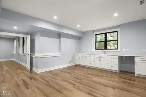 8157 Hunters Place Indianapolis IN 46236