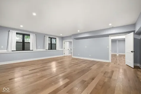 8157 Hunters Place Indianapolis IN 46236