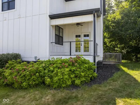 8157 Hunters Place Indianapolis IN 46236