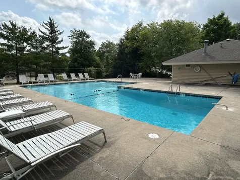 8157 Hunters Place Indianapolis IN 46236