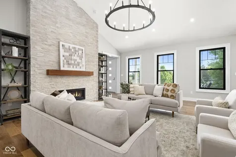 8157 Hunters Place Indianapolis IN 46236