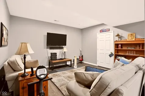 1555 Connemara Road Indianapolis IN 46217