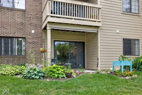 8820 Yardley Court Indianapolis IN 46268