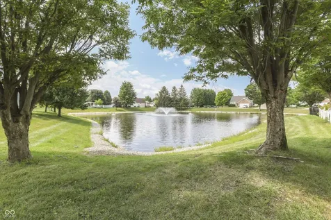 10867 Washington Bay Drive Fishers IN 46037