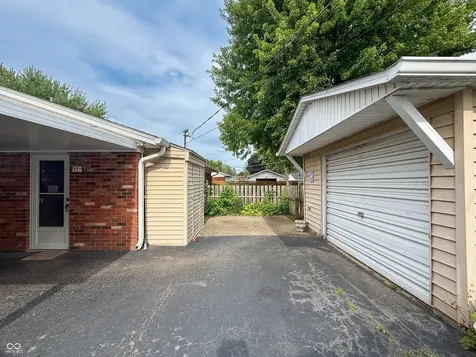 2655 12th Street Columbus IN 47201