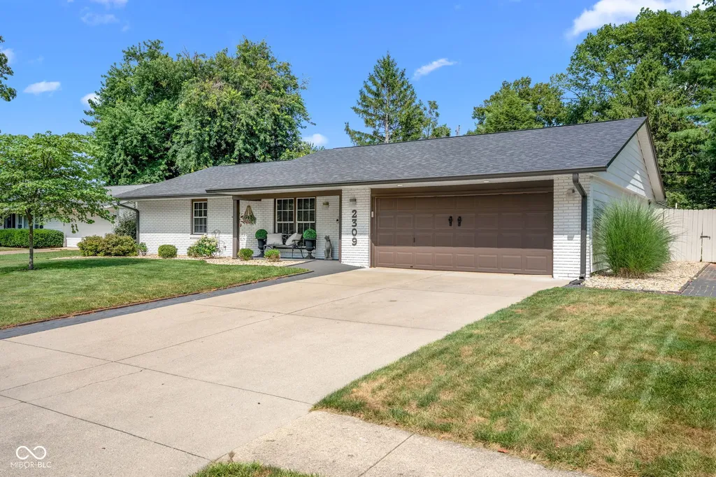2309 Jolinda Court Columbus IN 47203