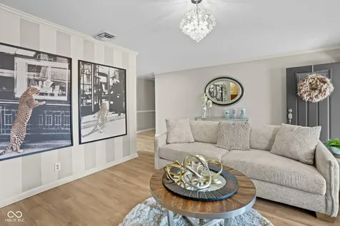 2309 Jolinda Court Columbus IN 47203