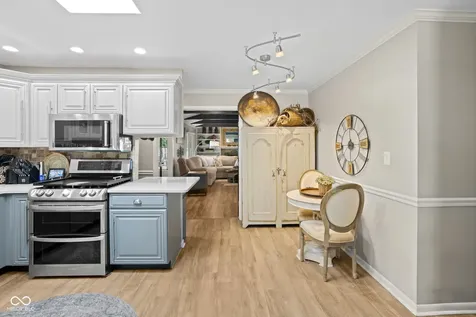 2309 Jolinda Court Columbus IN 47203