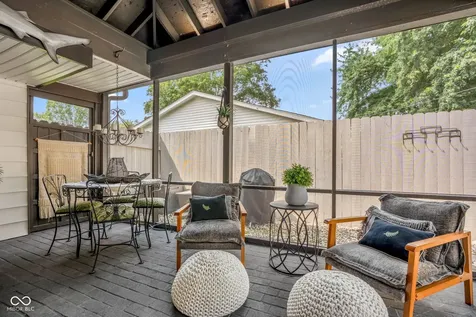 2309 Jolinda Court Columbus IN 47203