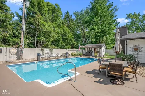 2309 Jolinda Court Columbus IN 47203