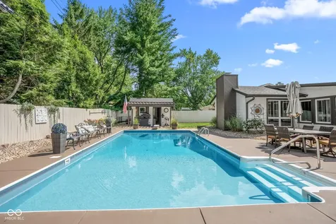 2309 Jolinda Court Columbus IN 47203