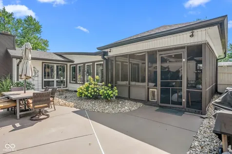 2309 Jolinda Court Columbus IN 47203