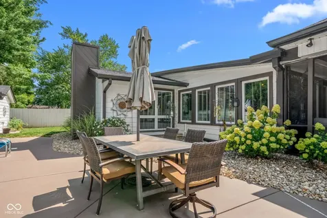 2309 Jolinda Court Columbus IN 47203