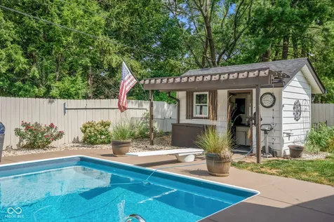 2309 Jolinda Court Columbus IN 47203