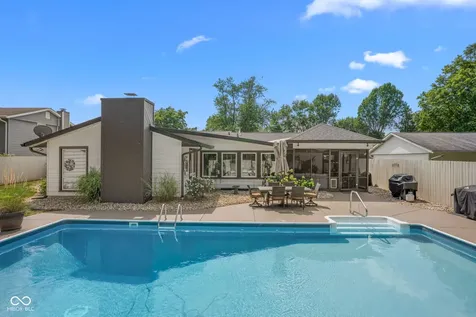 2309 Jolinda Court Columbus IN 47203