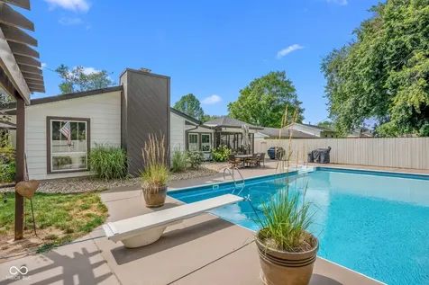 2309 Jolinda Court Columbus IN 47203