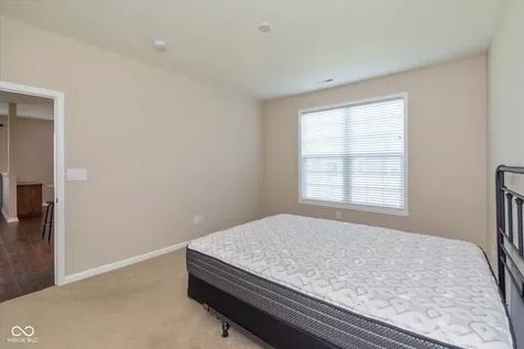 8804 Twain Lane Indianapolis IN 46239