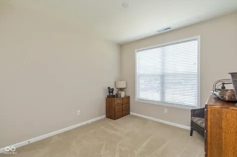 8804 Twain Lane Indianapolis IN 46239