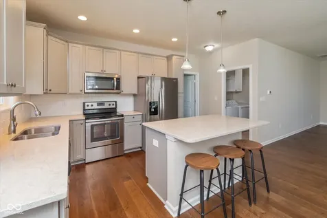 8804 Twain Lane Indianapolis IN 46239