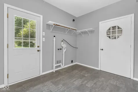 3139 S Richardt Indianapolis IN 46239