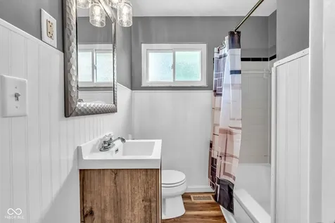 3139 S Richardt Indianapolis IN 46239