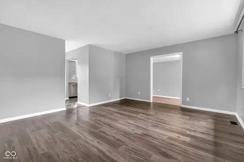 3139 S Richardt Indianapolis IN 46239