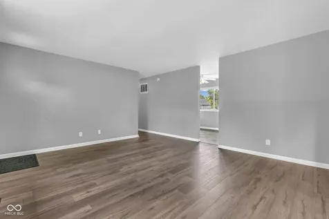 3139 S Richardt Indianapolis IN 46239