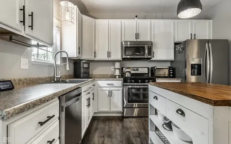 13934 Parley Court Fishers IN 46038