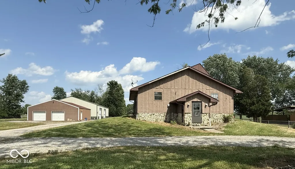8467 S County Road 825 Road E Plainfield IN 46168