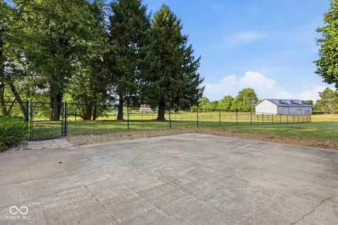 3878 E State Road 44 Shelbyville IN 46176