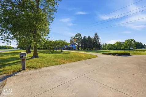 3878 E State Road 44 Shelbyville IN 46176