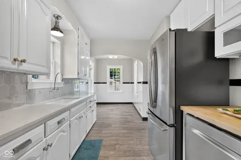 5428 E 10th Street Indianapolis IN 46219