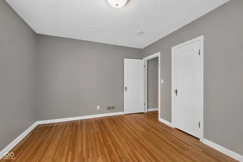 5428 E 10th Street Indianapolis IN 46219