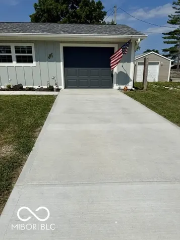 407 Eberhart Drive Shelbyville IN 46176