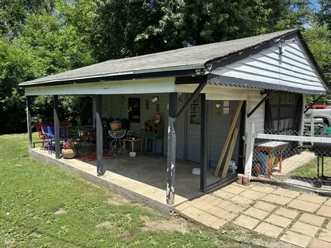 3352 Wallace Avenue Indianapolis IN 46218