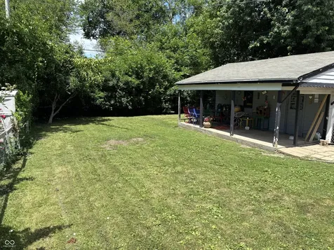 3352 Wallace Avenue Indianapolis IN 46218