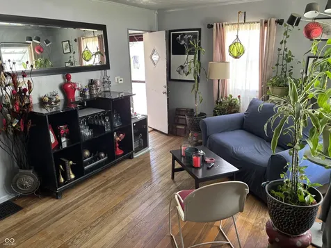 3352 Wallace Avenue Indianapolis IN 46218