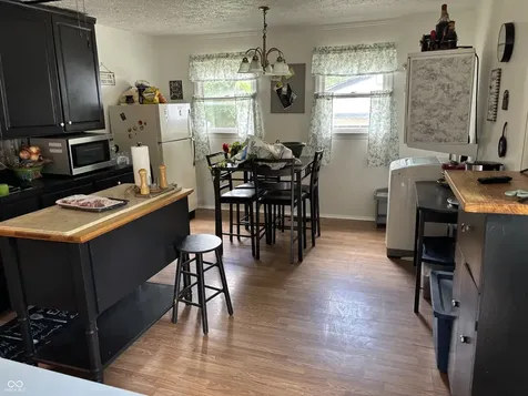 3352 Wallace Avenue Indianapolis IN 46218