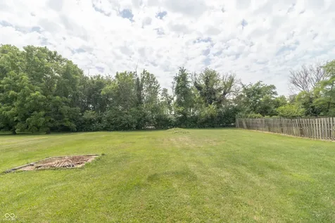 1083 E South Street Greenfield IN 46140