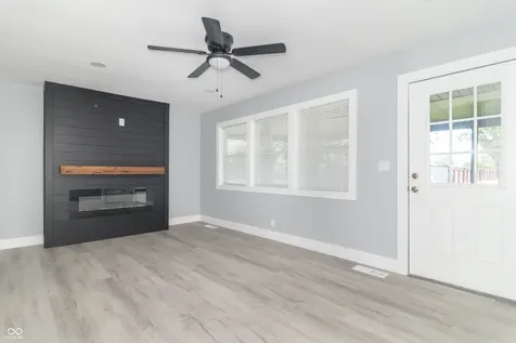 1083 E South Street Greenfield IN 46140