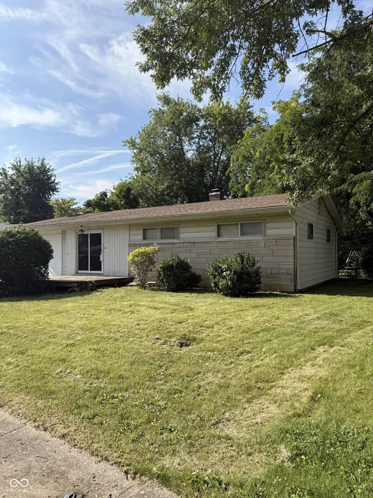 2173 Newcomer Lane Beech Grove IN 46107