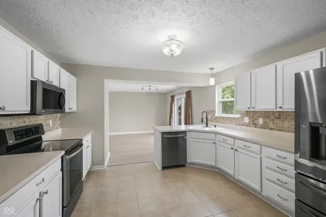 2917 Limber Pine Drive Whiteland IN 46184