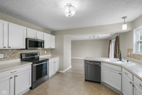 2917 Limber Pine Drive Whiteland IN 46184