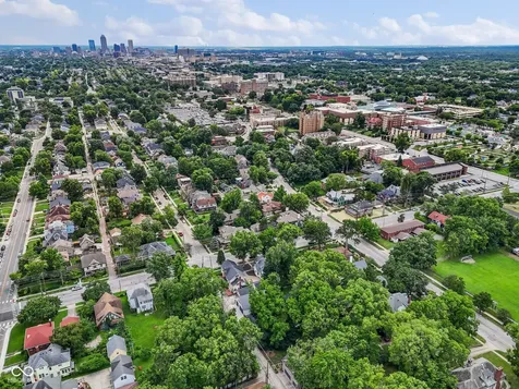 122 E 32nd Street Indianapolis IN 46205