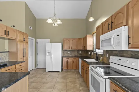 1951 Abbey Lane Danville IN 46122