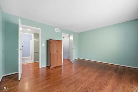 7447 Country Brook Drive Indianapolis IN 46260
